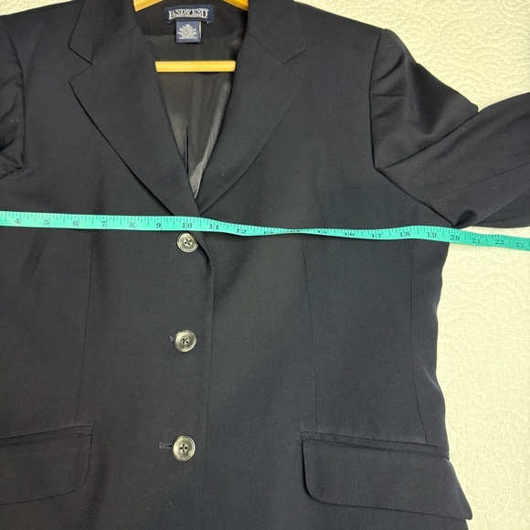 Lands' End Women's Blue Dark Blazer size 16 95% wool - Picture 6 of 7